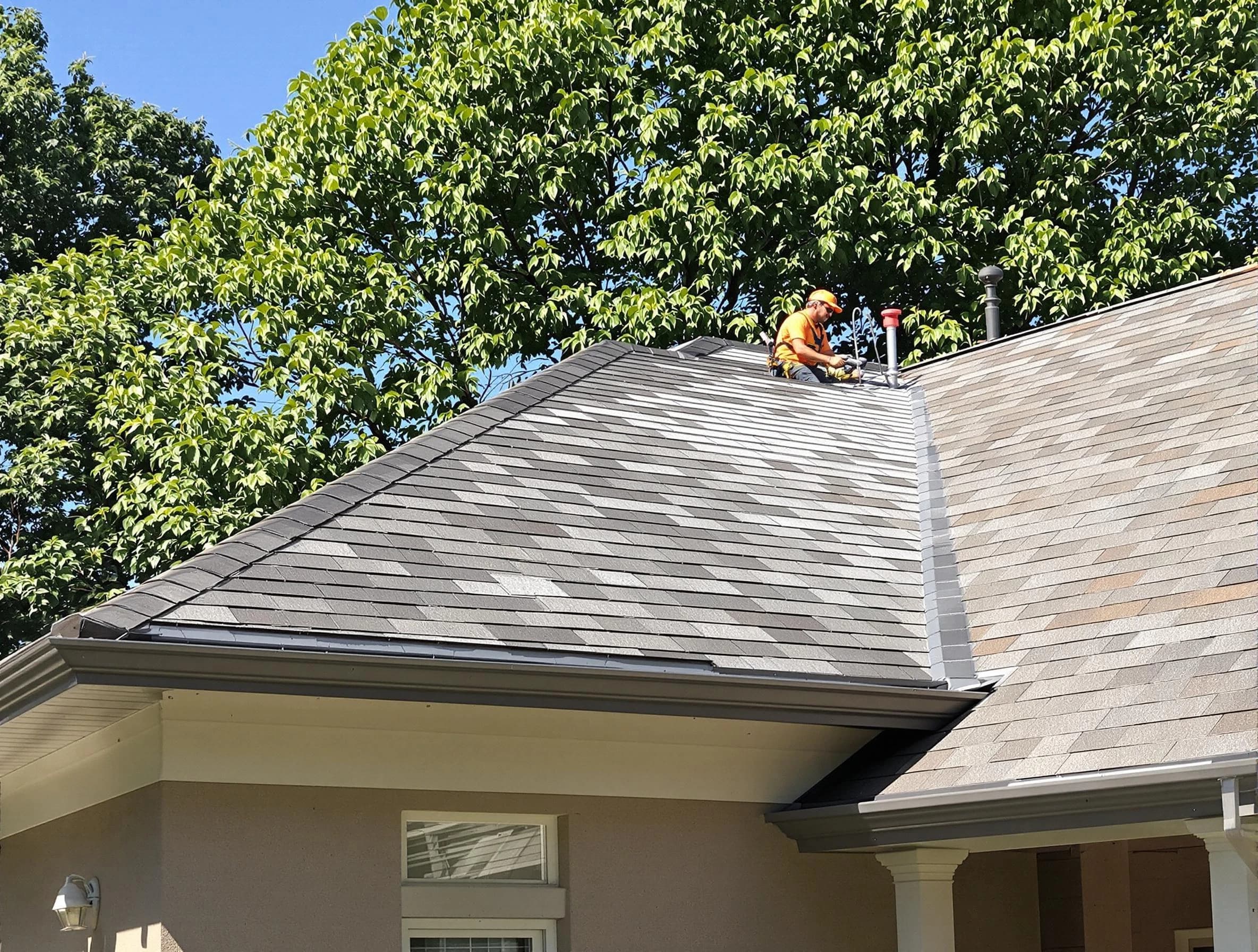 Newly completed shingle roofing by Wadsworth Roofing Company in Wadsworth, OH